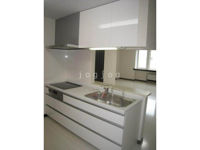 キッチン　同建築の室内写真