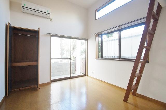 収納　居室・リビング