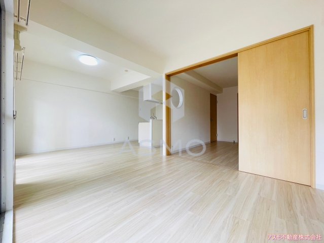 居室・リビング　同マンション別部屋　参考写真