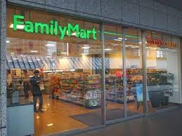 コンビニ　ファミリーマート品川グランパサージュ店（コンビニ）まで110m