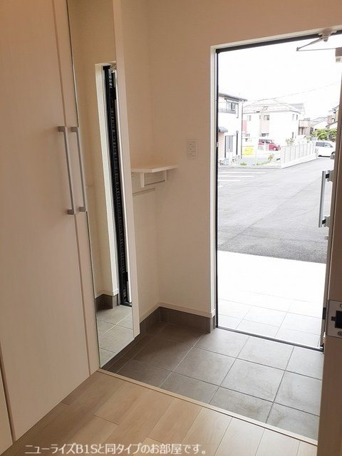 玄関　類似物件参考写真