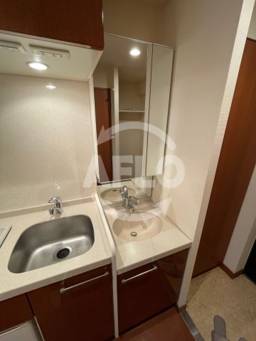 洗面設備　エステムコート心斎橋EASTエリジオン　洗面台