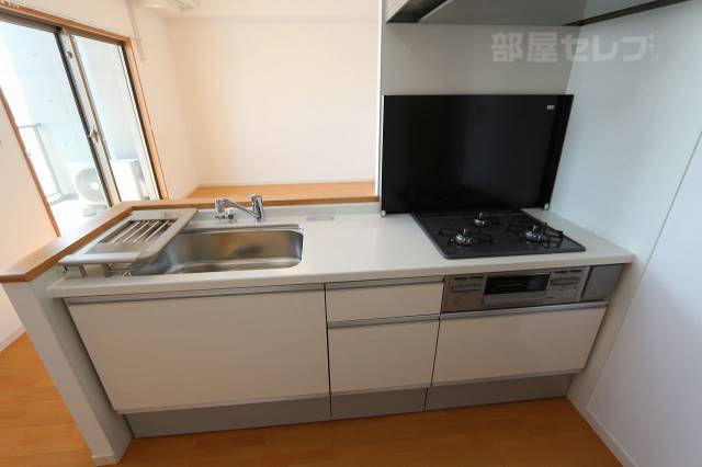 キッチン　１１０２号室の写真を流用しました。