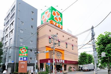スーパー　ライフ神田和泉町店（スーパー）まで302m