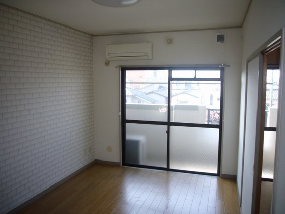 居室・リビング　他号室のお写真です