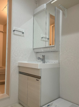 洗面設備　同シリーズ物件のモデルルームになります※現況優先