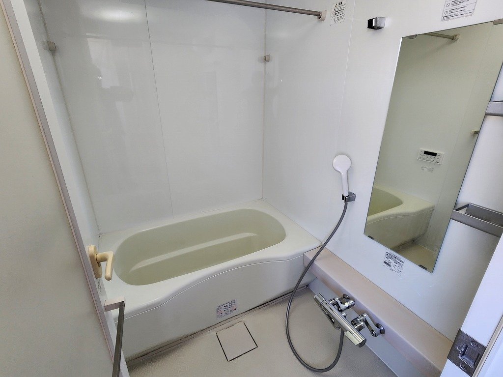 バス・シャワールーム　追焚き・浴室乾燥機付バスルーム