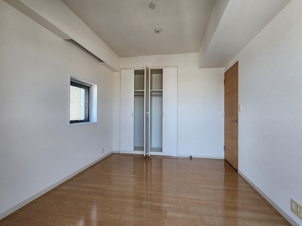 収納　北側寝室エアコン設置可