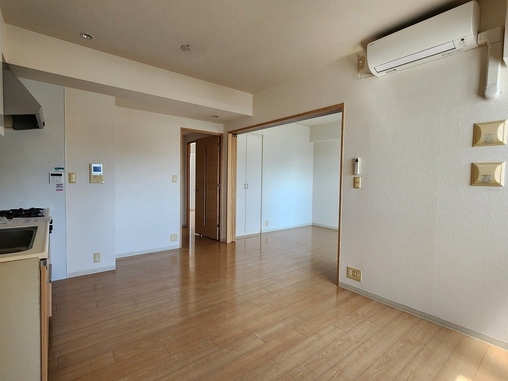 その他部屋・スペース　リビングからの動線　エアコン付