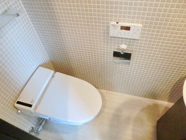 トイレ　☆洗浄便座付お手洗☆