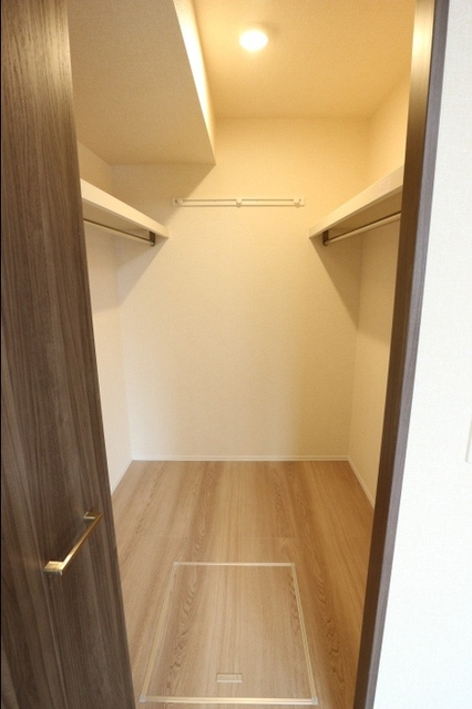 収納　ウォークインクローゼット
