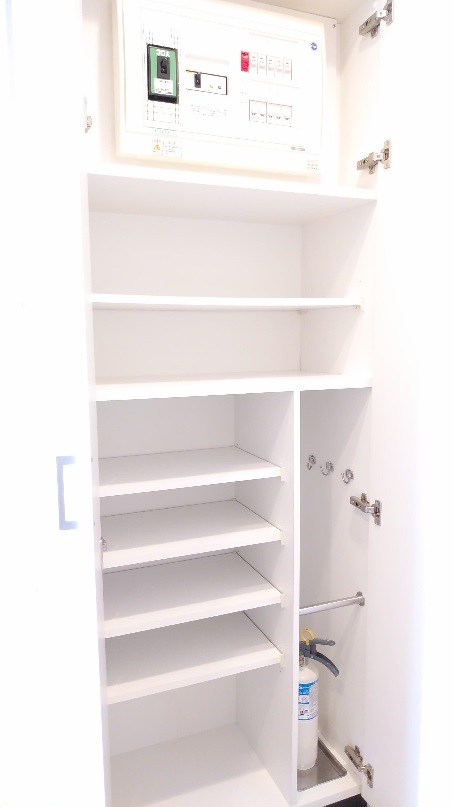 玄関　※同タイプ参考写真