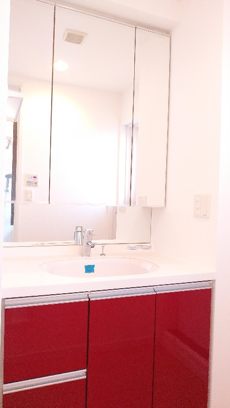 洗面設備　※同タイプ参考写真　1103洗面台はネイビーです