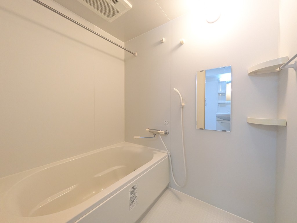 バス・シャワールーム　クレメンティア