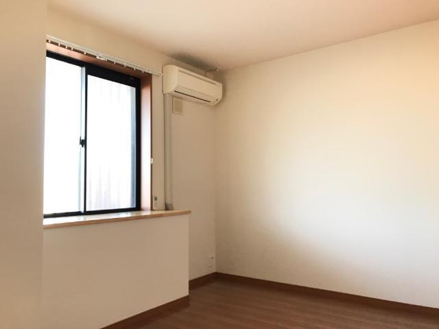 居室・リビング　北側洋室