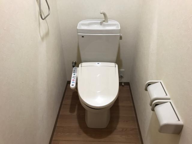 トイレ　シャワー付トイレ