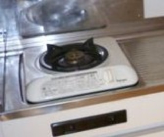 キッチン　コンロ設置済み