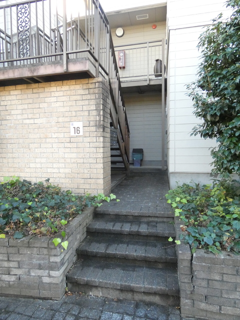 その他共有部分　★上階への階段★