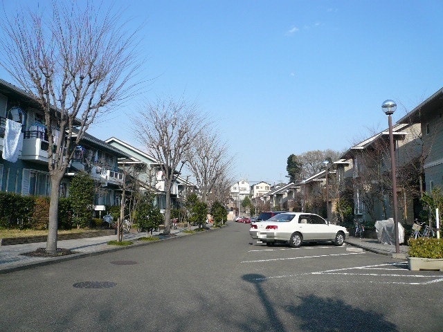 駐車場　★敷地内駐車場★（空き状況・使用料等詳細はご確認下さい）