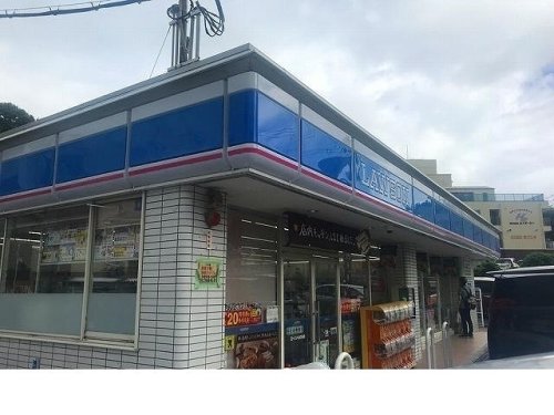 コンビニ　ローソン 山の街店（コンビニ）まで1179m