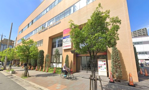 ショッピングセンター　ヴュール阪急三国（ショッピングセンター）まで265m