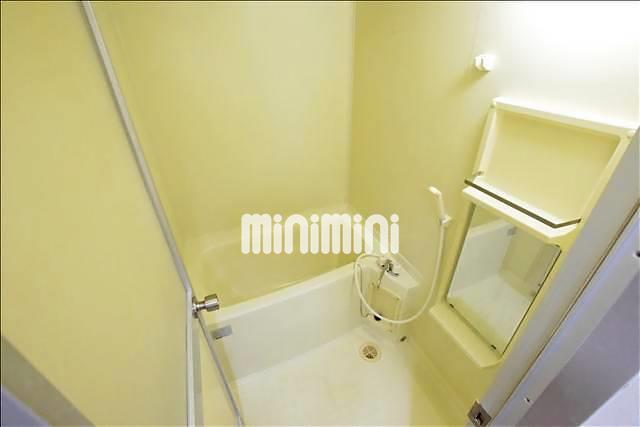 バス・シャワールーム　湯船に浸かれるバスルームです♪