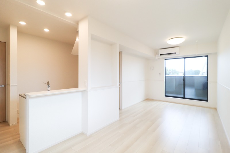 居室・リビング　図面と現状に相違がある場合には現状を優先