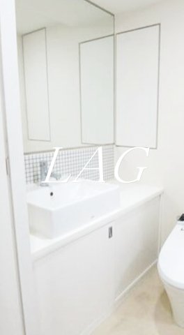 洗面設備　独立洗面台です。