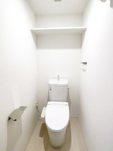 トイレ　落ち着いた色調のトイレです♪