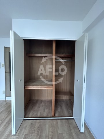 収納　おおきに新大阪駅前サニーアパートメント　クローゼット