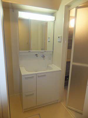 洗面設備　※同物件別号室参考写真