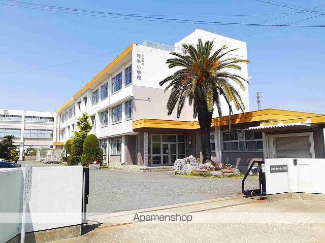 小学校　小牧市立　村中小学校（小学校）まで600m