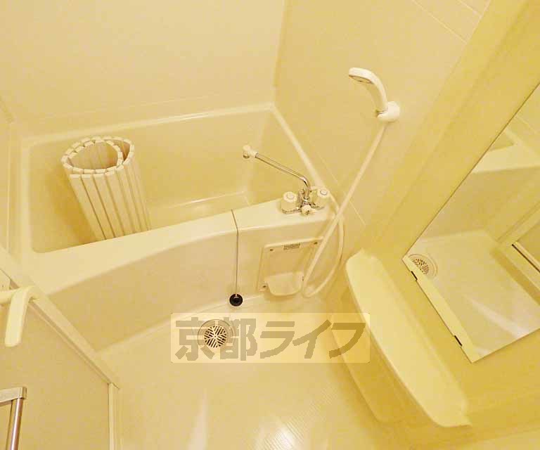 バス・シャワールーム　綺麗なお風呂です。