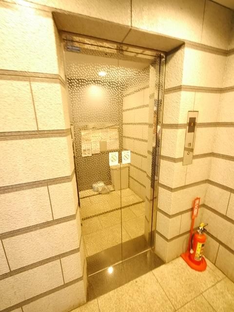 ロビー　★エレベーター★