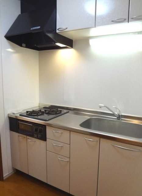 キッチン　【南向き日当たり良好♪】