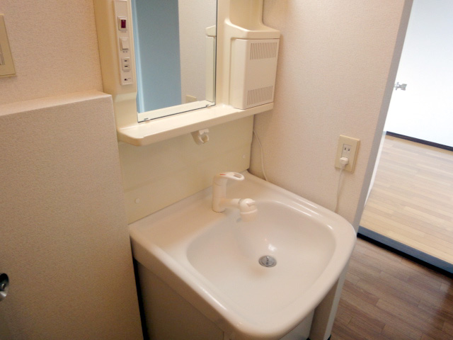 洗面設備　別室参考写真となります。