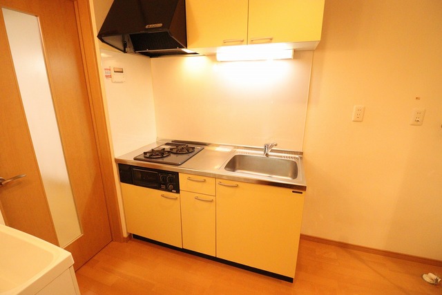 キッチン　※別部屋参考写真・現況優先※