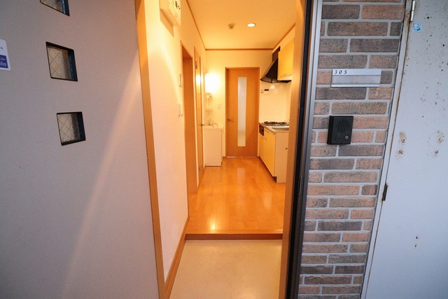 玄関　※別部屋参考写真・現況優先※