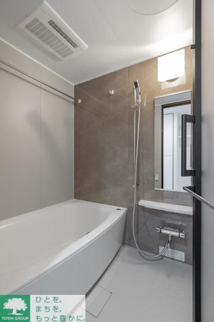 バス・シャワールーム　Cタイプ2024年10月撮影 同タイプ1303号室の写真です