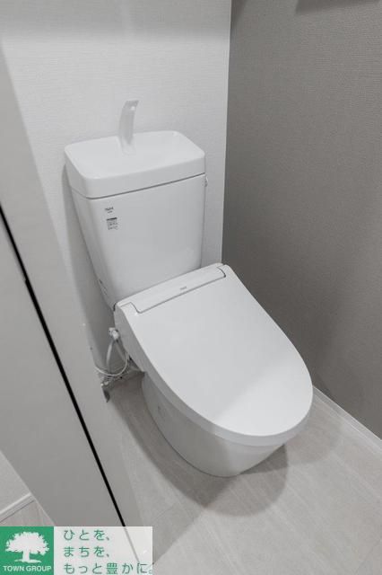 トイレ　Cタイプ2024年10月撮影 同タイプ1303号室の写真です