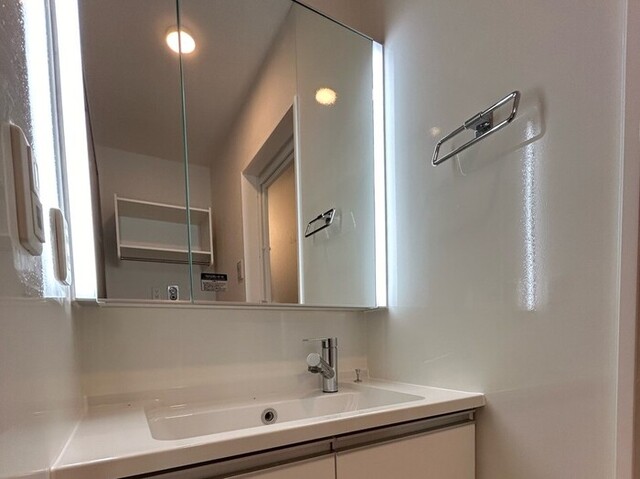 洗面設備　洗髪洗面化粧台