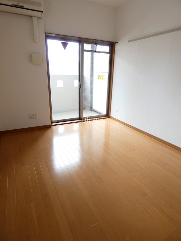 居室・リビング　違うお部屋の写真です。ご参考までに