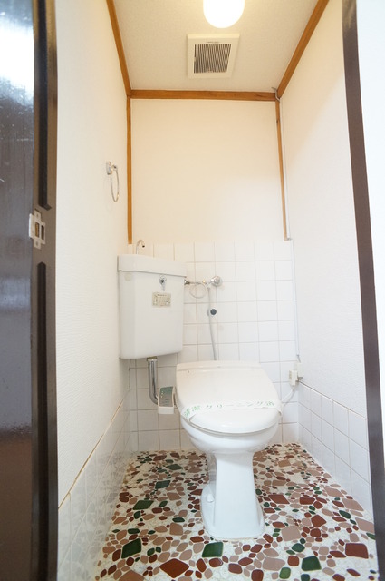 トイレ　バストイレ別なので毎日快適にお過ごしいただけます♪