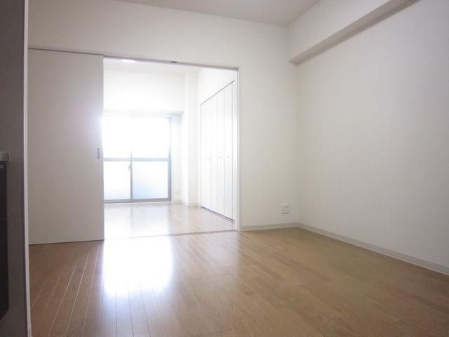 居室・リビング　南向き日当たり良好