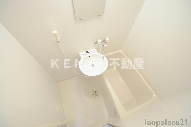 バス・シャワールーム　日々の疲れを癒すお風呂付です