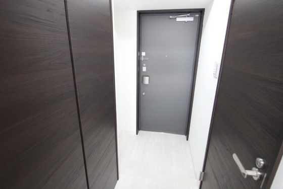 玄関　※別部屋の写真です