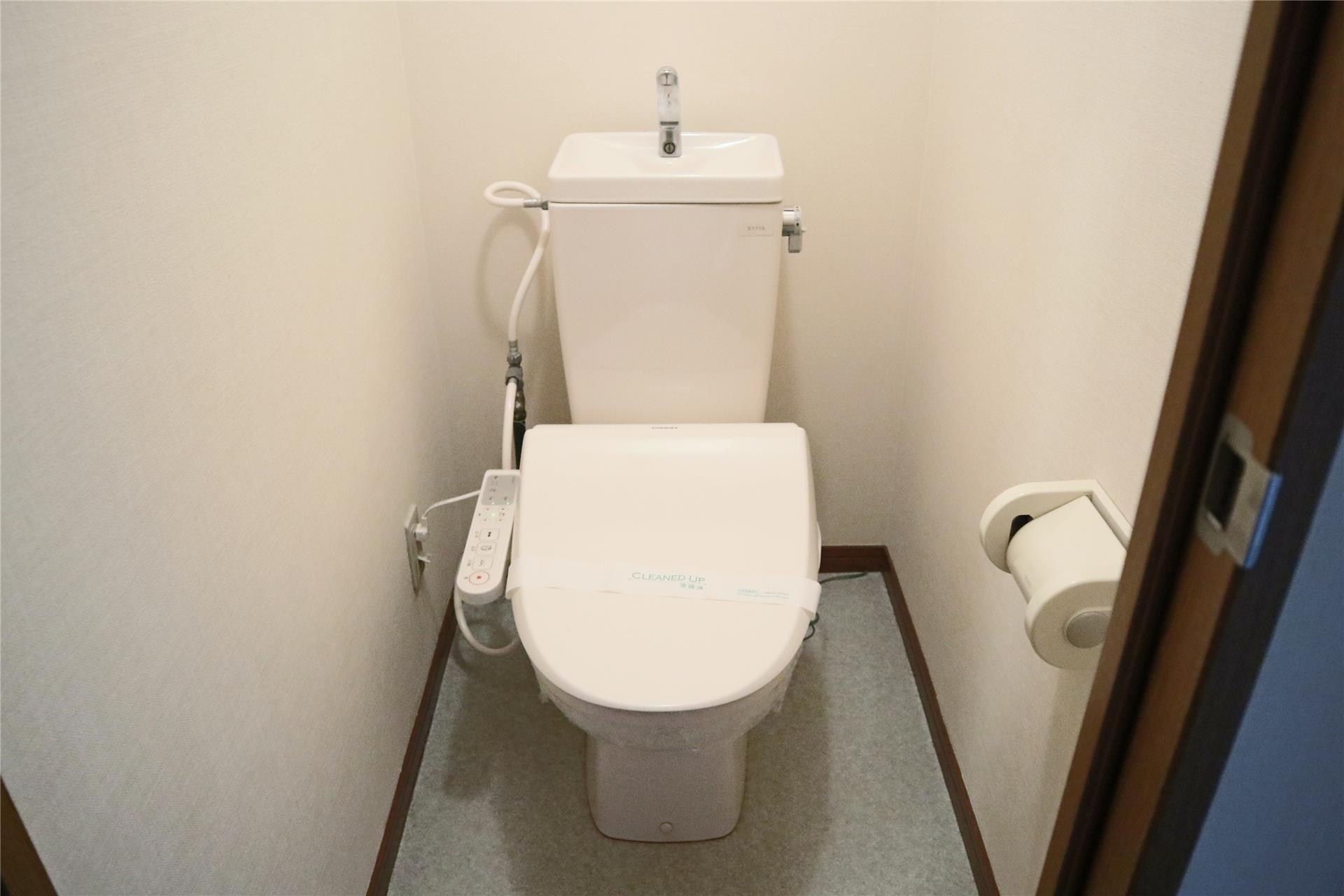 トイレ　トイレ