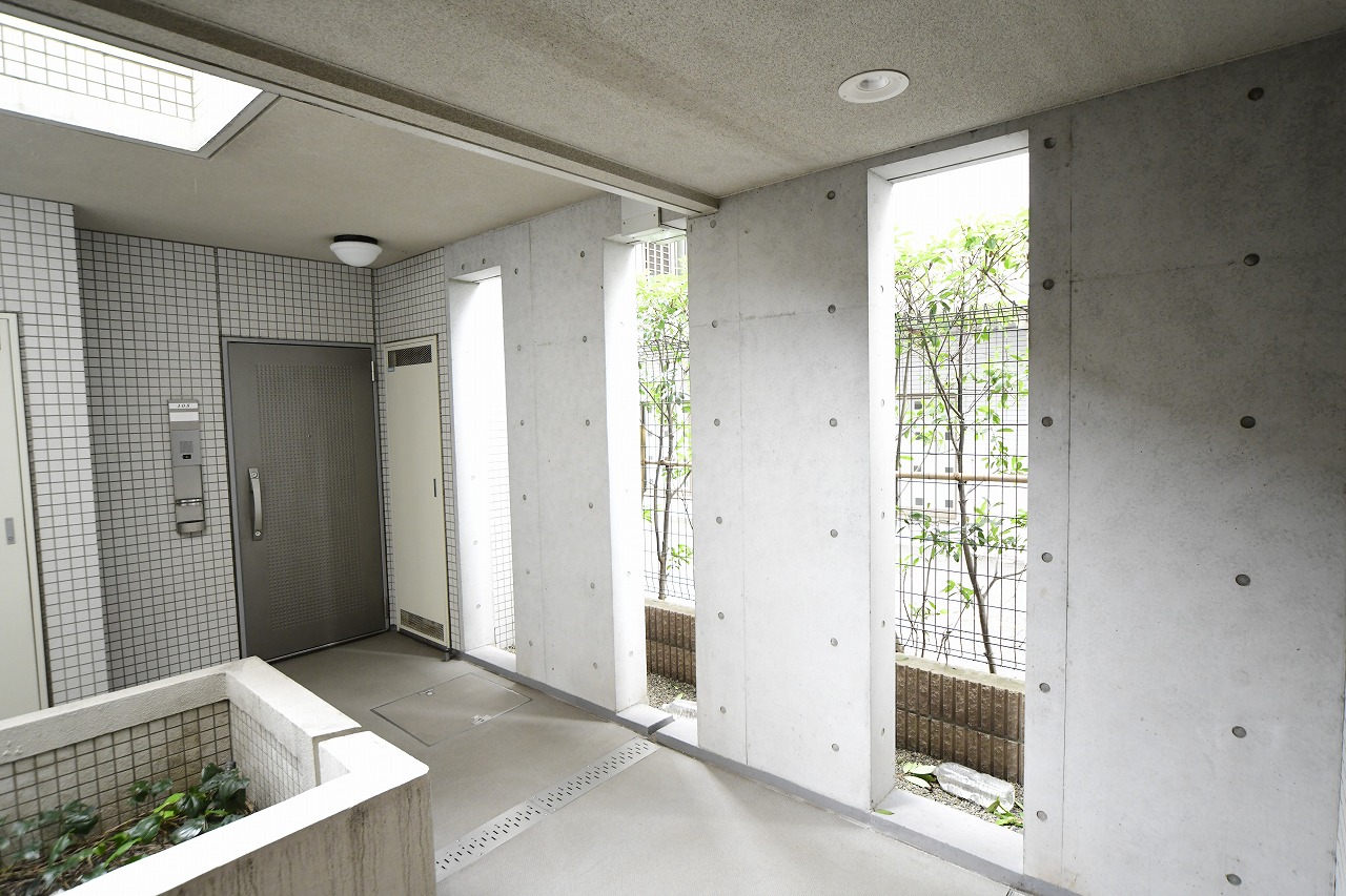 エントランス　エントランス