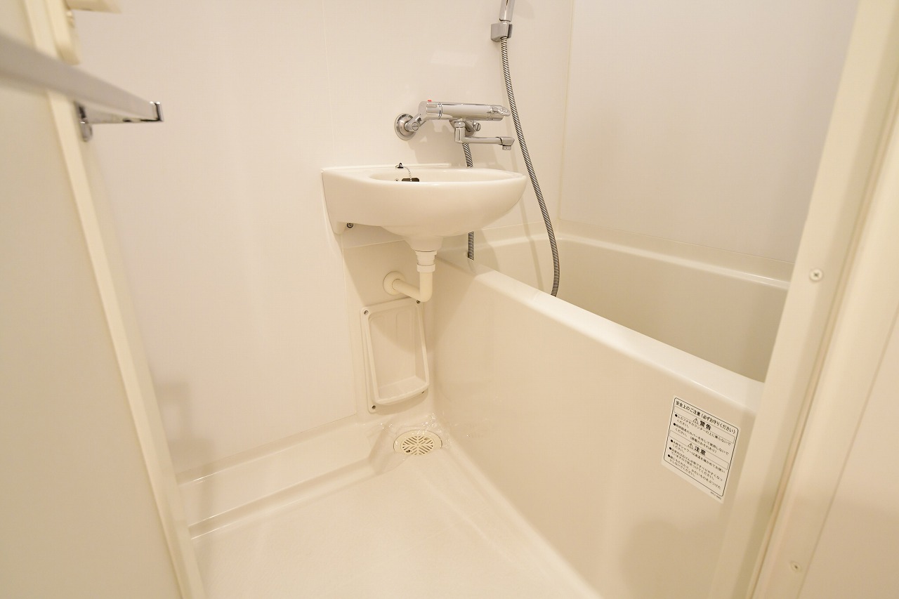 バス・シャワールーム　バス