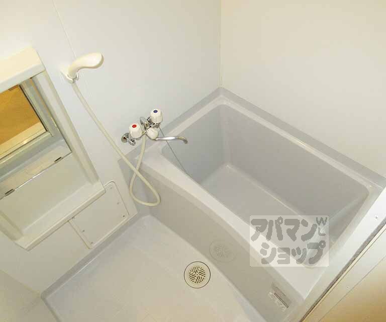 バス・シャワールーム　使いやすいお風呂です